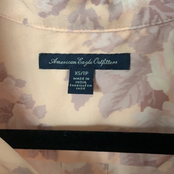 American eagle floral shirt - Picture 2 of 4